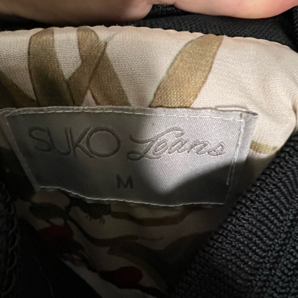 Floral lightweight jacket size Medium - Picture 7 of 7